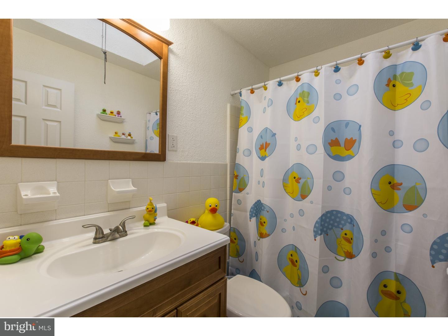 11108 Ridgeway Street Philadelphia, PA 19116 - Photo 16 of 25 Gallery Image 16