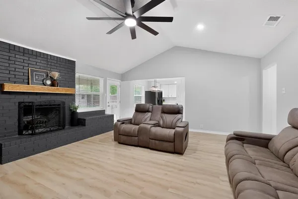 $250,000 | 2013 Pebblecreek Drive, Cleburne, TX 76033