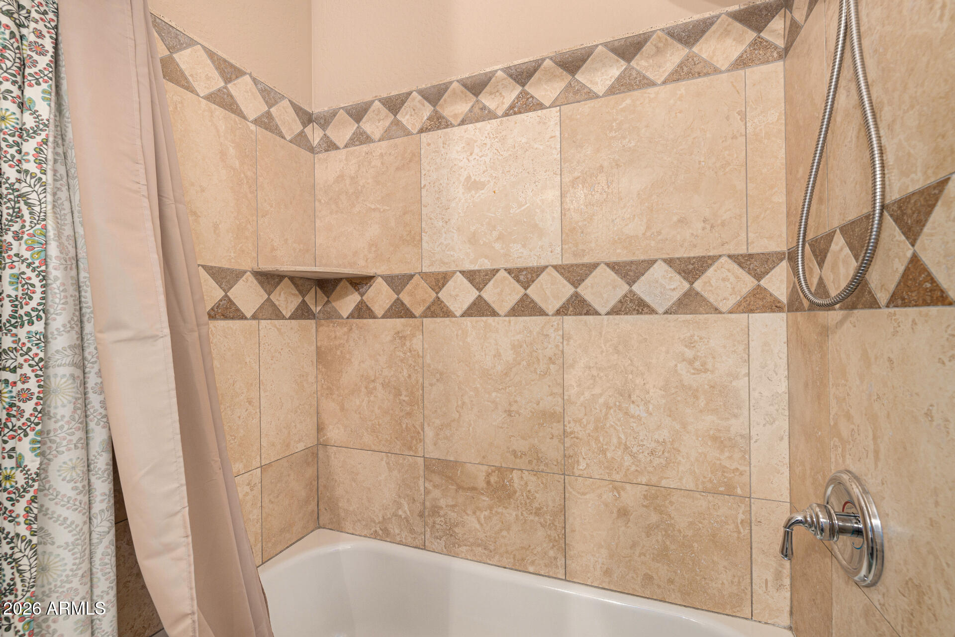 2324 La Verna Way Phoenix, AZ 85086 - Photo 49 of 79 Bath 3