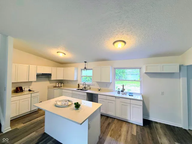 $239,900 | 5330 Brazos Drive, Indianapolis, IN 46237