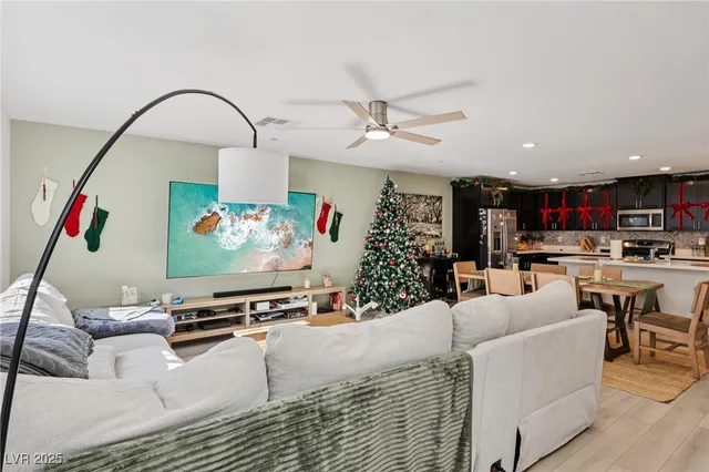 $415,000 | 9649 Oliver Hls Avenue, Las Vegas, NV 89143