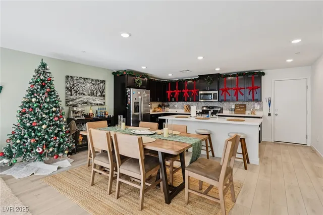 $415,000 | 9649 Oliver Hls Avenue, Las Vegas, NV 89143