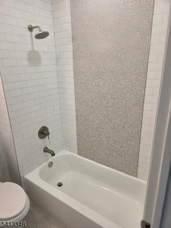 $2,900 | 812 Bayway, Unit 1A, Elizabeth, NJ 07202