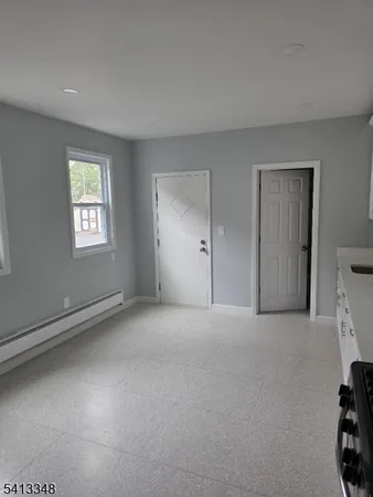 $2,900 | 812 Bayway, Unit 1A, Elizabeth, NJ 07202