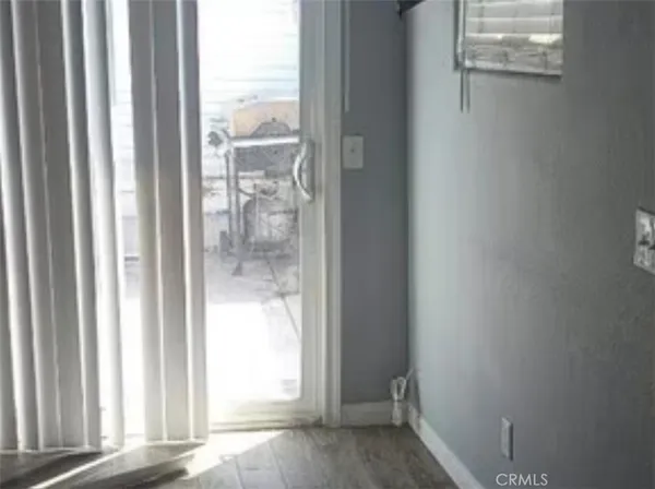 $1,400 | 313 West Olive Street, Corona, CA 92882