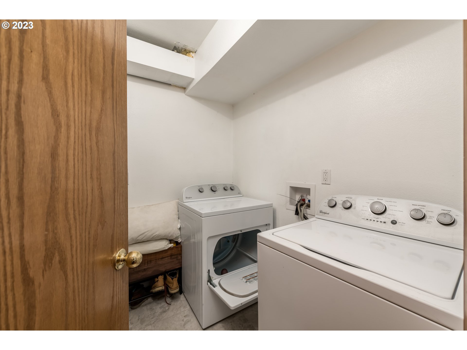 6428 Southwest 155th Avenue Beaverton, OR 97007 - Photo 20 of 24 a utility room with dryer and washer