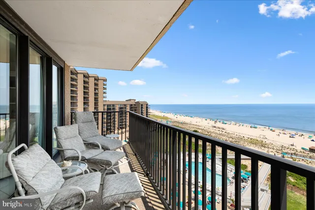 $1,780,000 | 906 South Edgewater House Road, Unit 906S, Bethany Beach, DE 19930