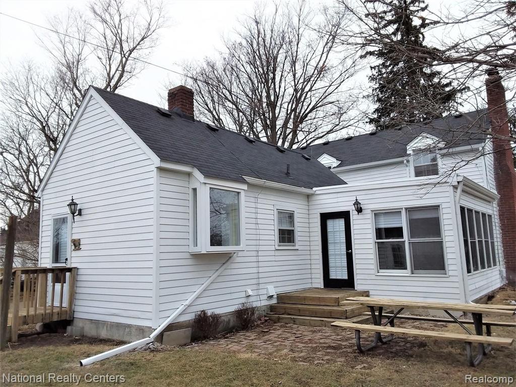 60001 Eight Mile Road South Lyon, MI 48178 - Photo 6 of 44