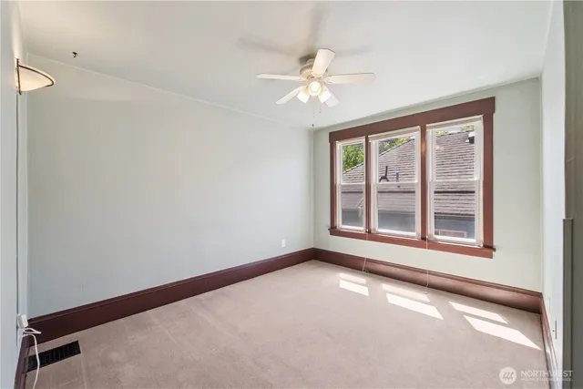 $3,995 | 704 Warren Avenue North, Seattle, WA 98109