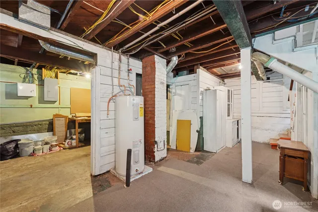 $3,995 | 704 Warren Avenue North, Seattle, WA 98109