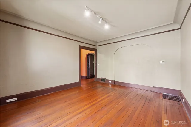 $3,995 | 704 Warren Avenue North, Seattle, WA 98109