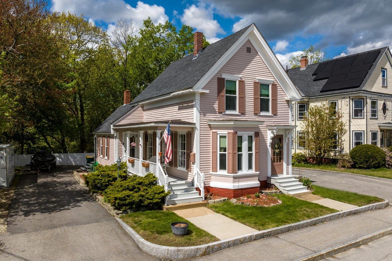 19 Sheridan Avenue Rochester, NH 03867 - Photo 1 of 44