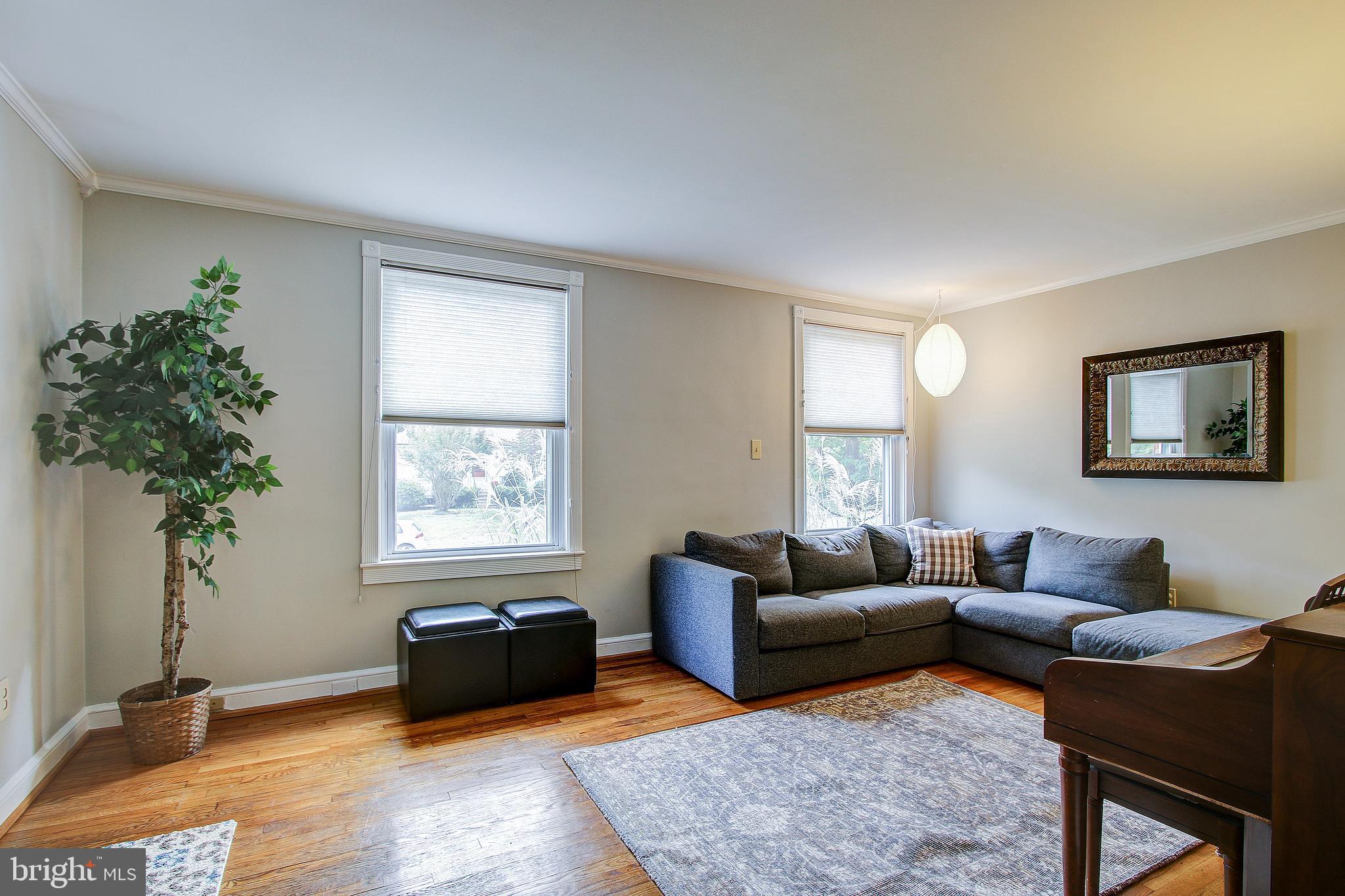 9124 Bradford Road Silver Spring, MD 20901 - Photo 5 of 25