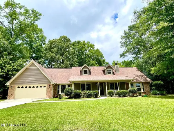 $299,000 | 508 West Lakeshore Drive, Carriere, MS 39426