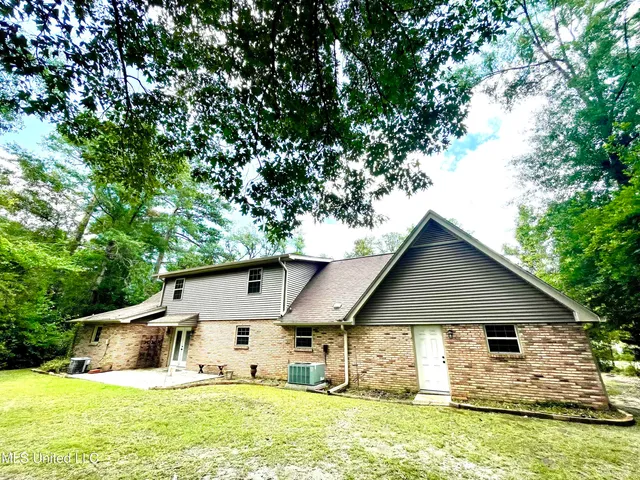 $299,000 | 508 West Lakeshore Drive, Carriere, MS 39426