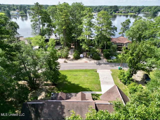 $299,000 | 508 West Lakeshore Drive, Carriere, MS 39426