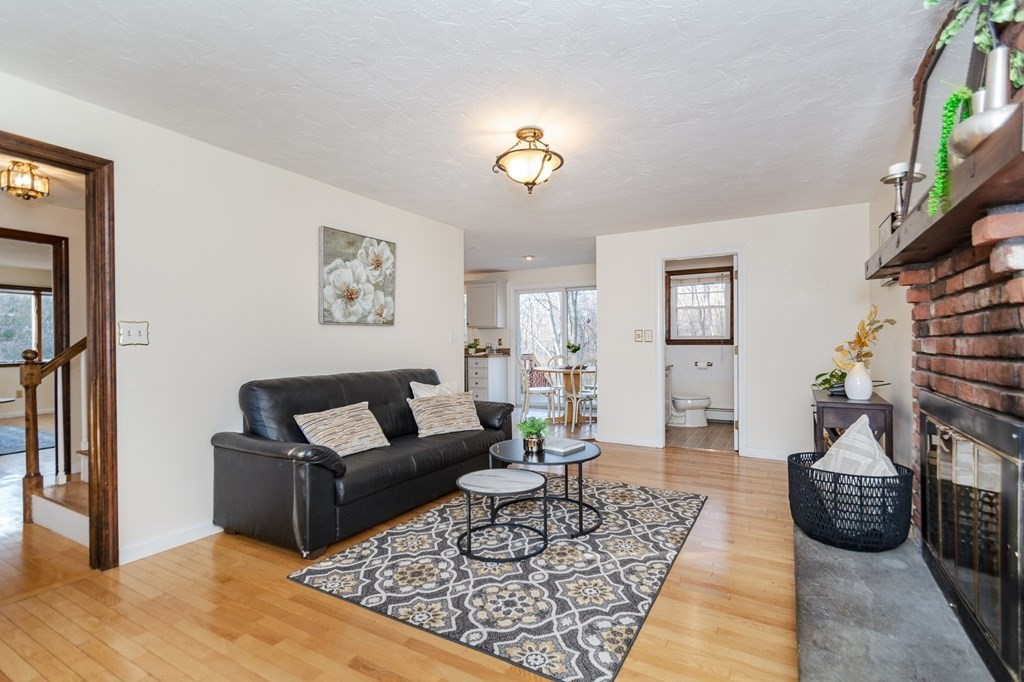 25 River Road Andover, MA 01810 - Photo 4 of 42 Gallery Image 4