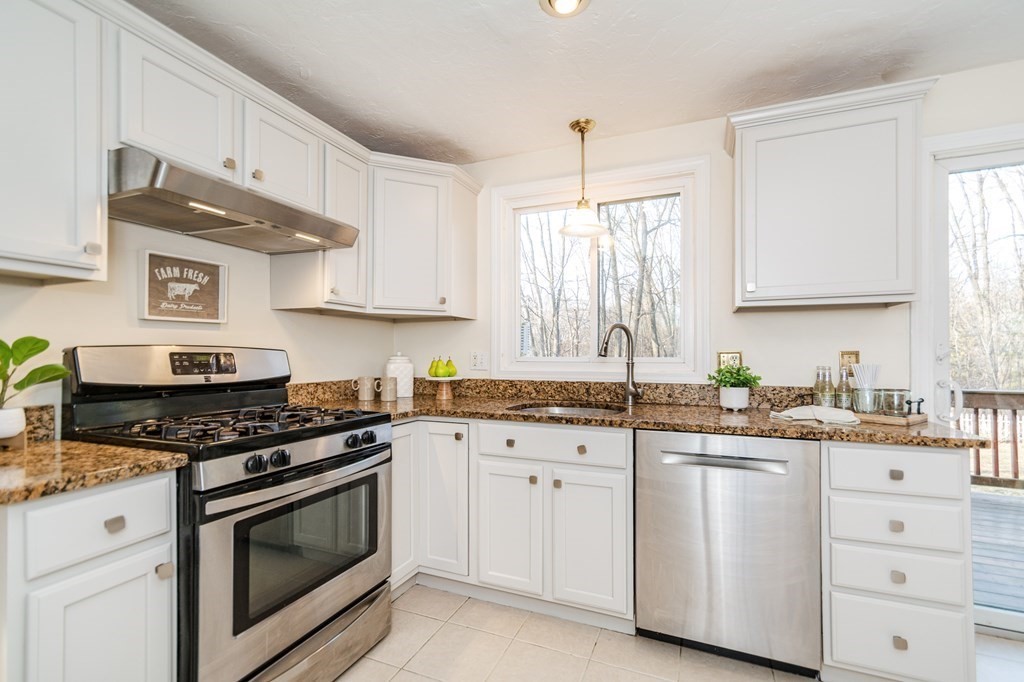 25 River Road Andover, MA 01810 - Photo 9 of 42 Gallery Image 9