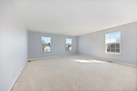$465,000 | 579 West Caldwell Drive, Round Lake, IL 60073