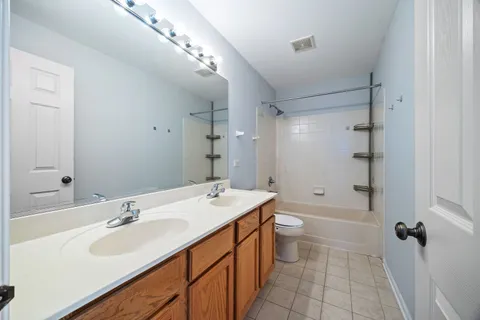 $465,000 | 579 West Caldwell Drive, Round Lake, IL 60073