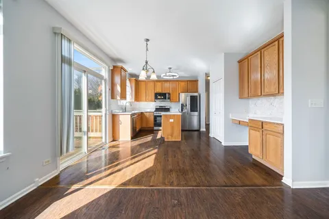 $465,000 | 579 West Caldwell Drive, Round Lake, IL 60073