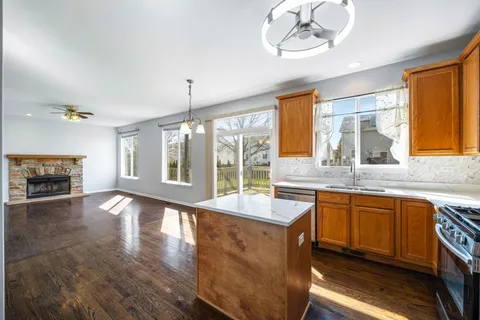 $465,000 | 579 West Caldwell Drive, Round Lake, IL 60073