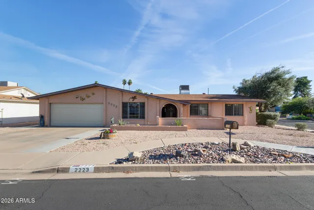 $620,000 | 2223 West Javelina Avenue, Mesa, AZ 85202
