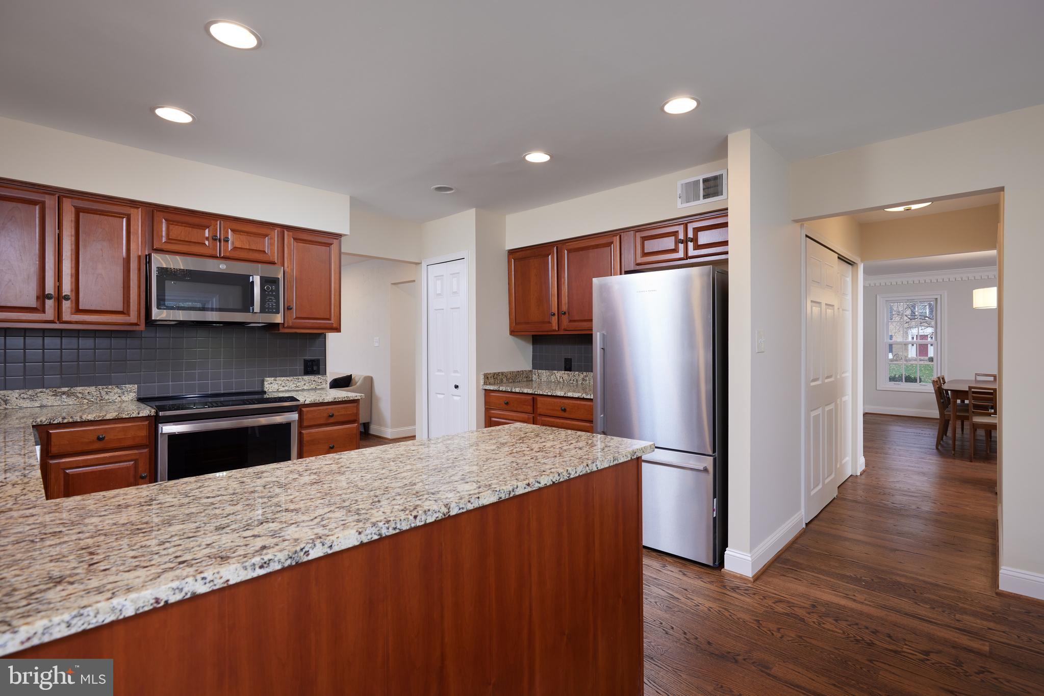 11802 Grey Birch Place Reston, VA 20191 - Photo 24 of 65 Gallery Image 24