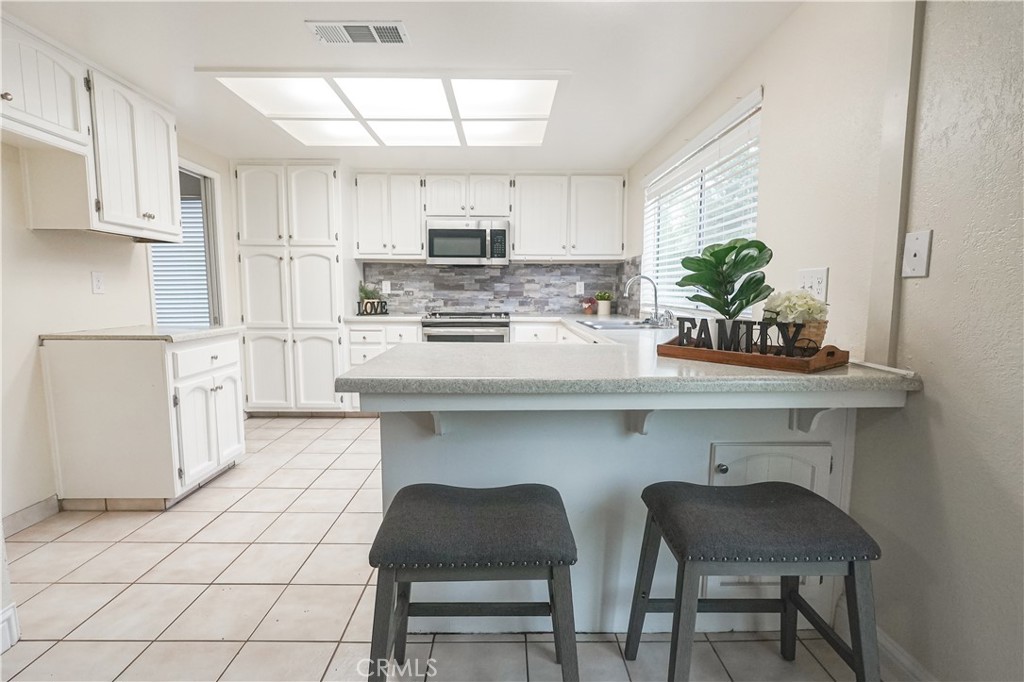 19 Sun Valley Court Merced, CA 95348 - Photo 4 of 17