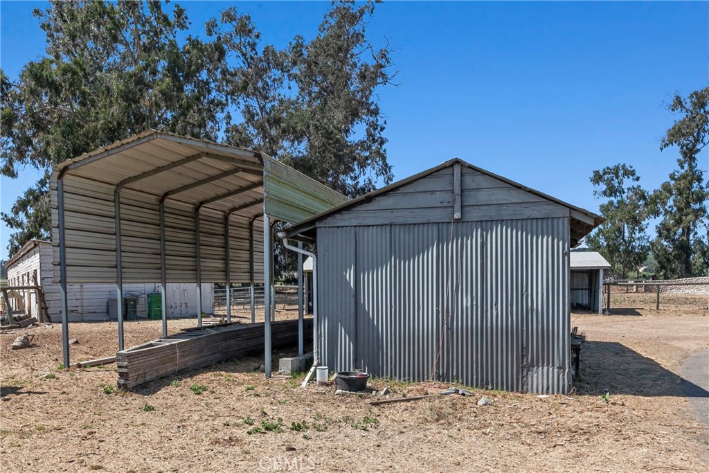 117 West El Campo Road Arroyo Grande, CA 93420 - Photo 26 of 43 a backyard of a house with barbeque oven