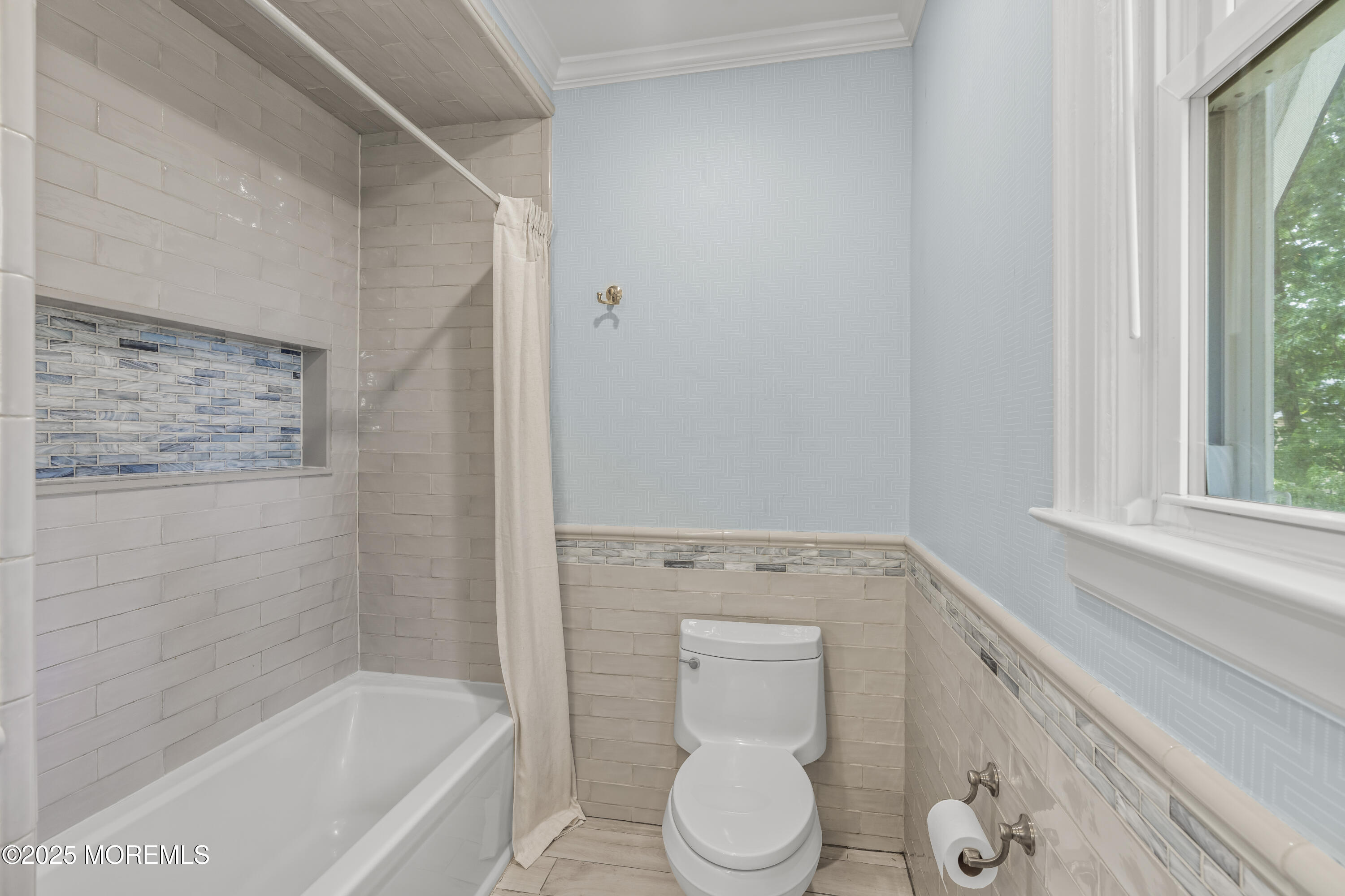 7 Fleming Terrace Maplewood, NJ 07040 - Photo 43 of 72 a bathroom with a toilet and a bathtub