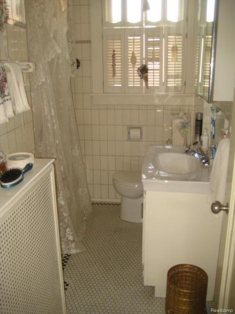 1405 Cadieux Road Grosse Pointe, MI 48230 - Photo 14 of 31 020.jpg