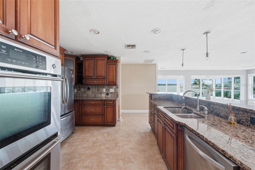 16115 4th Street East Redington Beach, FL 33708 - Photo 20 of 45