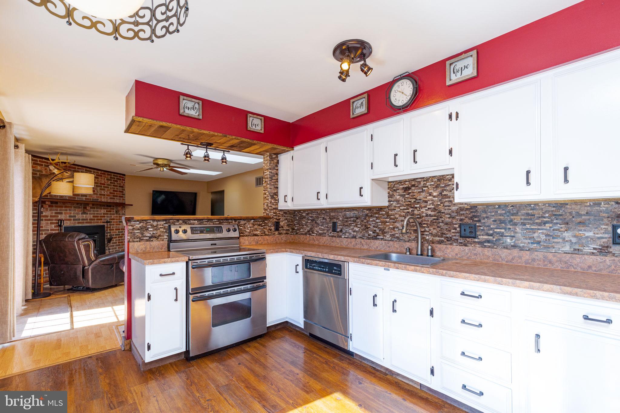 2641 Beckleysville Road Manchester, MD 21102 - Photo 13 of 56 Kitchen