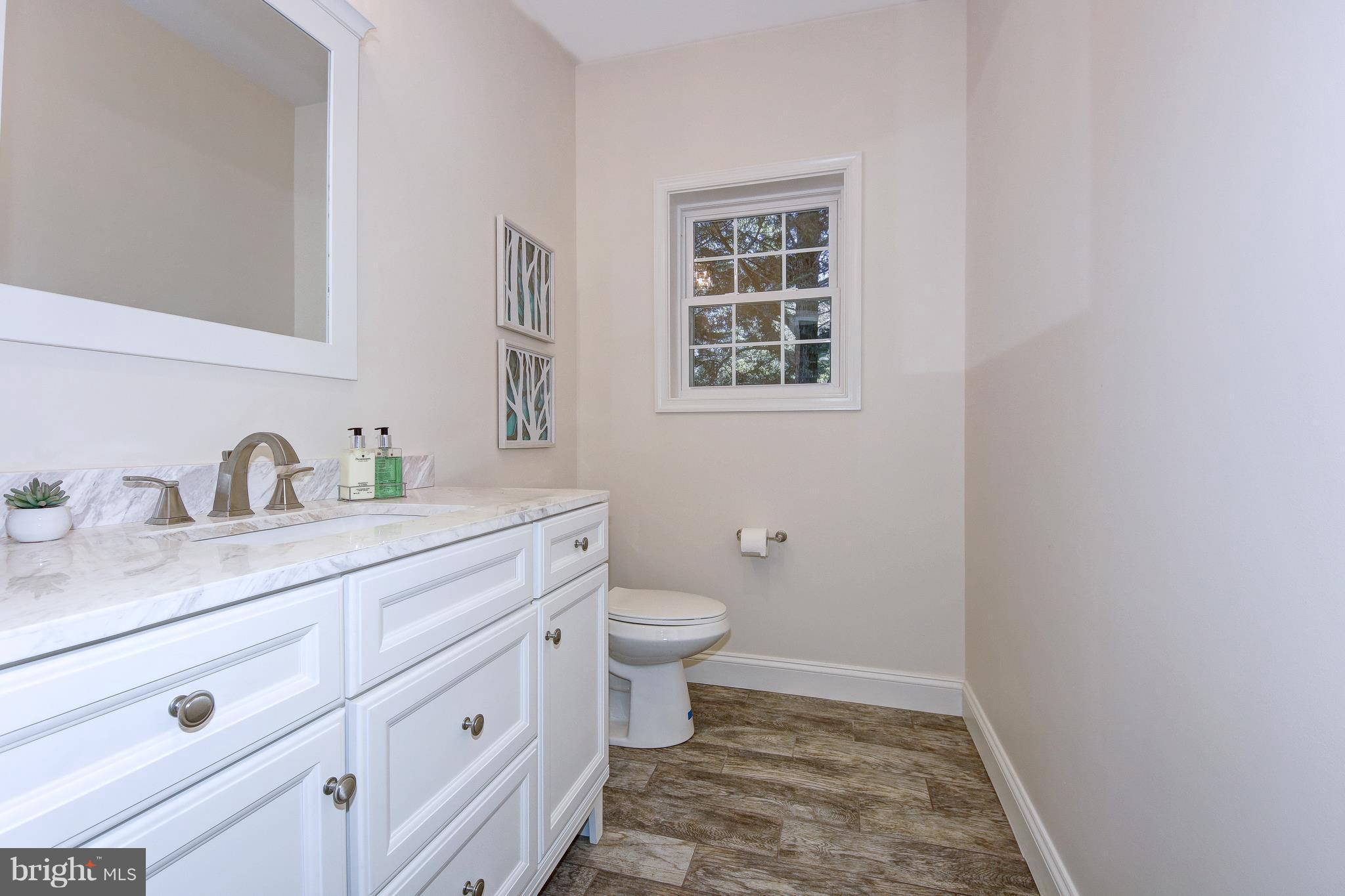 1200 Locust Lane Edgewater, MD 21037 - Photo 16 of 29 Bath