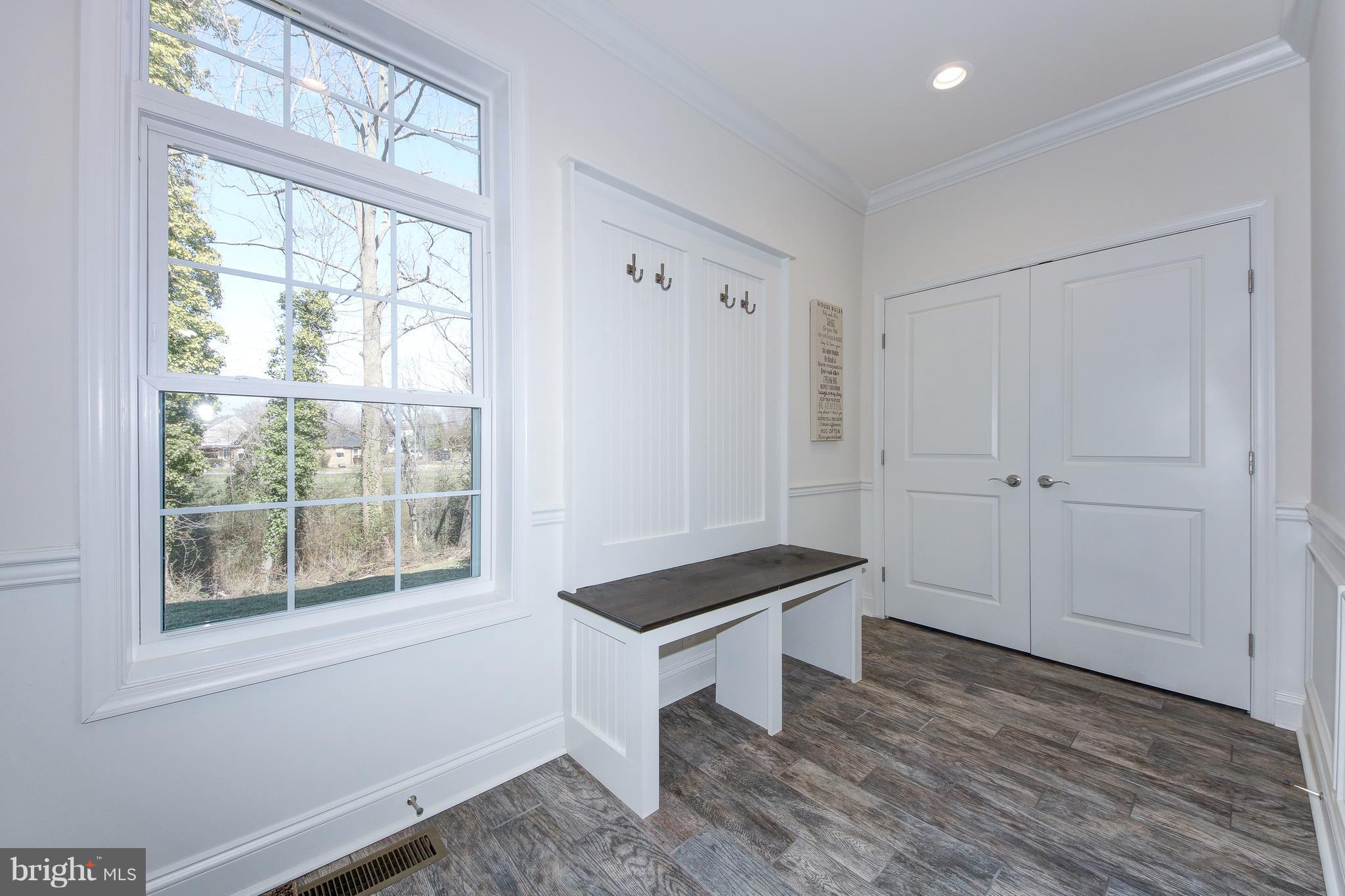 1200 Locust Lane Edgewater, MD 21037 - Photo 9 of 29 Interior (General)