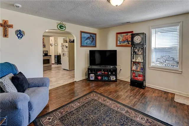 $139,700 | 928 Dakota Street, Leavenworth, KS 66048