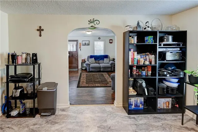 $139,700 | 928 Dakota Street, Leavenworth, KS 66048