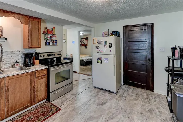 $139,700 | 928 Dakota Street, Leavenworth, KS 66048