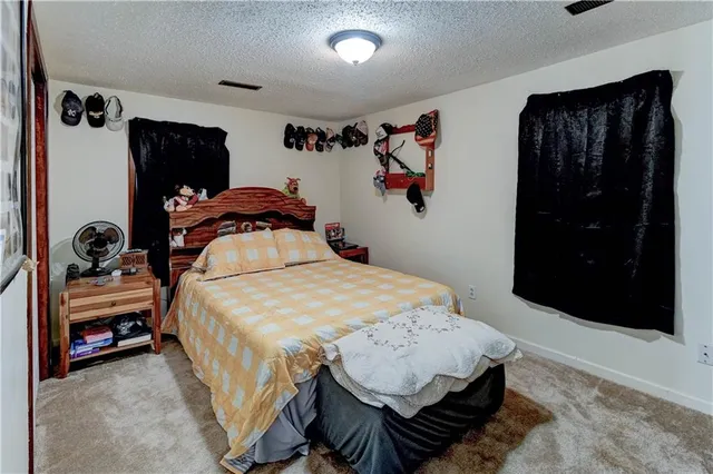 $139,700 | 928 Dakota Street, Leavenworth, KS 66048