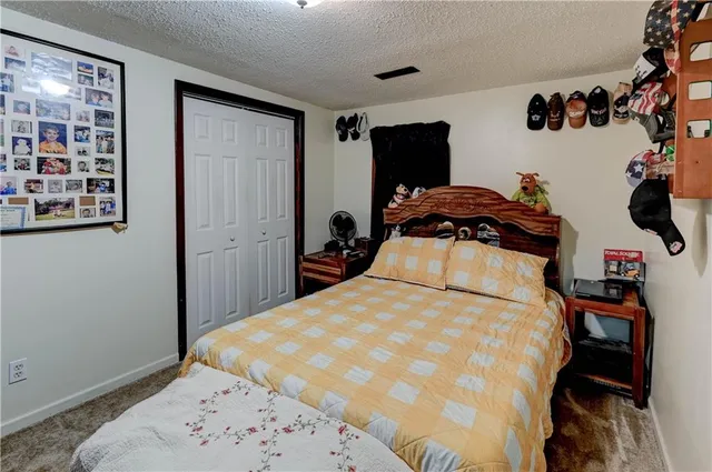 $139,700 | 928 Dakota Street, Leavenworth, KS 66048