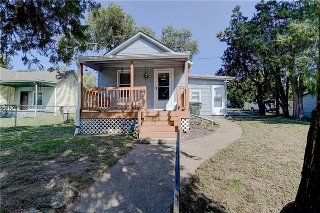 $139,700 | 928 Dakota Street, Leavenworth, KS 66048