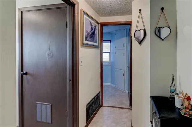 $139,700 | 928 Dakota Street, Leavenworth, KS 66048