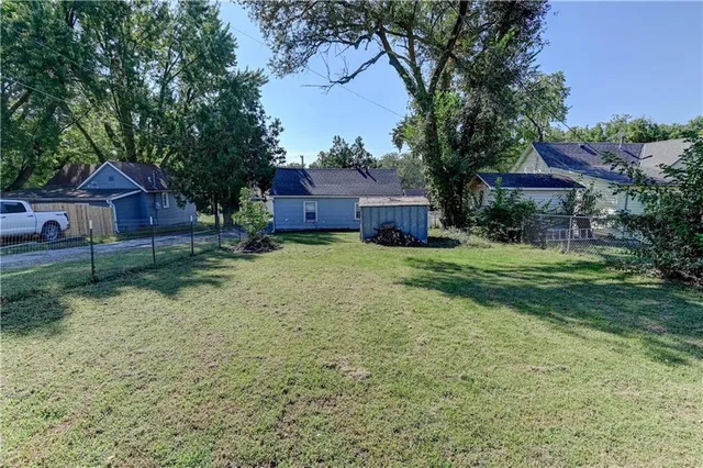 $139,700 | 928 Dakota Street, Leavenworth, KS 66048
