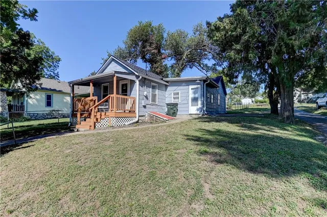 $139,700 | 928 Dakota Street, Leavenworth, KS 66048