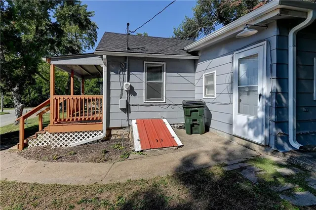 $139,700 | 928 Dakota Street, Leavenworth, KS 66048