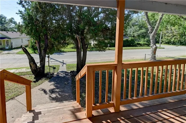 $139,700 | 928 Dakota Street, Leavenworth, KS 66048