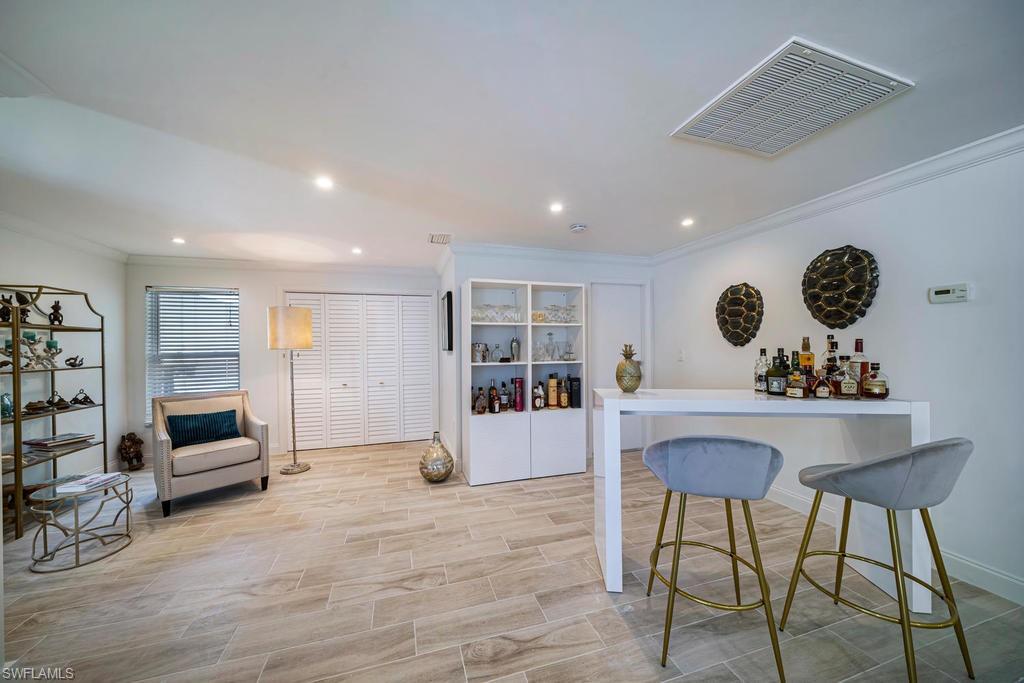 2751 Crayton Road Naples, FL 34103 - Photo 10 of 29 Gallery Image 10