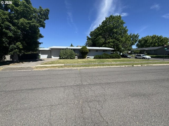 401 3rd Street La Grande, OR 97850 - Photo 2 of 47