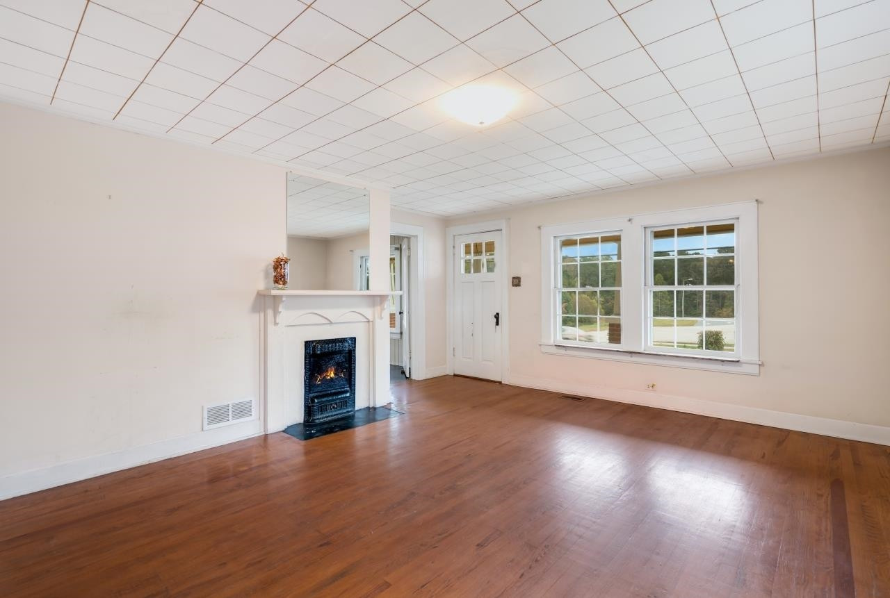 1006 Lynn Road Durham, NC 27703 - Photo 12 of 23 Lots of Light